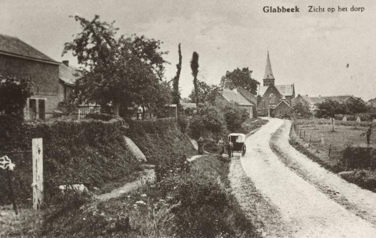 Zicht op het centrum van Glabbeek begin 20ste eeuw